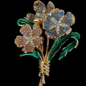 Charter Club Bouquet Box Pin